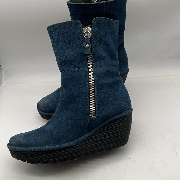 Fly London Yex Blue Suede Fold over Wedge Ankle Boots Eur 39 US 8.5 Comfort - Picture 4 of 12